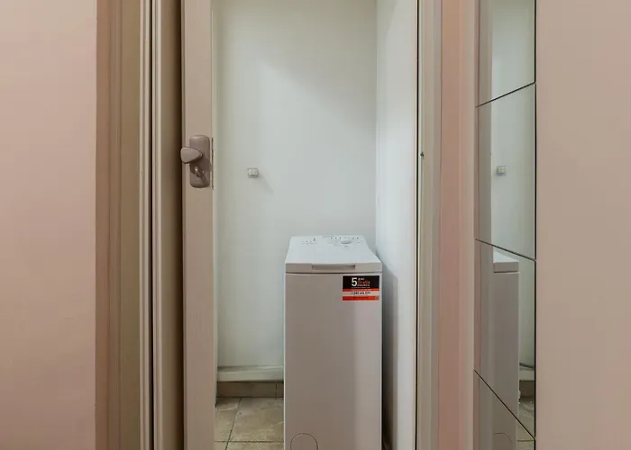 Guesthost - San Giovanni Comfy Flat Apartman