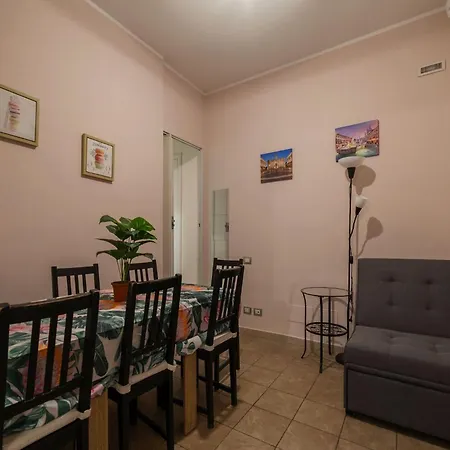 Lägenhet Guesthost - San Giovanni Comfy Flat