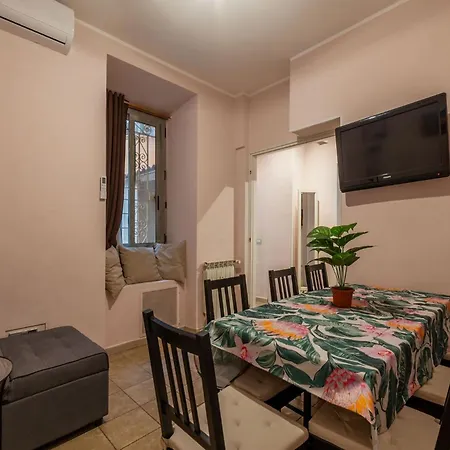 Guesthost - San Giovanni Comfy Flat Apartamento
