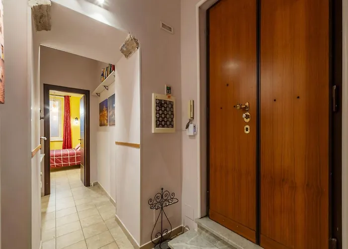 Guesthost - San Giovanni Comfy Flat Lägenhet Rom