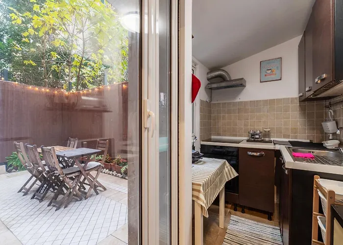 Guesthost - San Giovanni Comfy Flat *