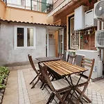 Guesthost - San Giovanni Comfy Flat Apartman *