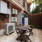 Guesthost - San Giovanni Comfy Flat Apartman *