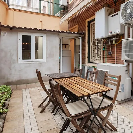 Guesthost - San Giovanni Comfy Flat Apartment *