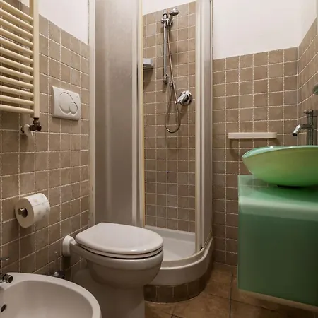 Guesthost - San Giovanni Comfy Flat Apartment *
